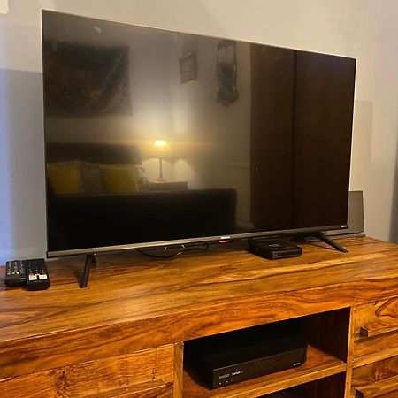 Quirky Town Centre Apartment With River Terrace Macclesfield Exteriör bild