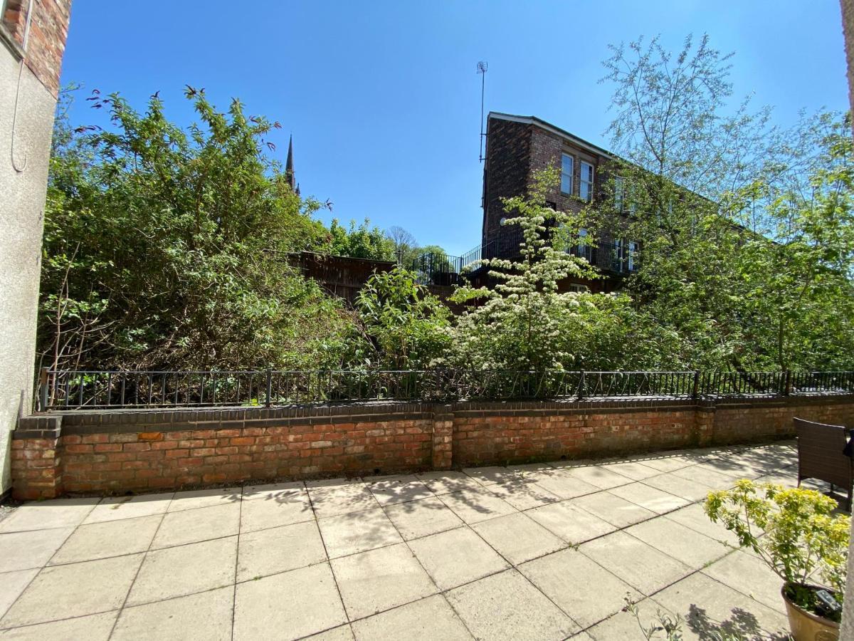 Quirky Town Centre Apartment With River Terrace Macclesfield Exteriör bild