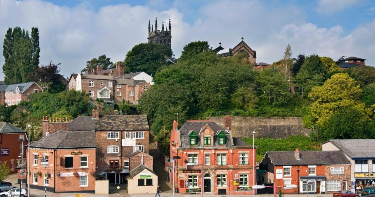 Quirky Town Centre Apartment With River Terrace Macclesfield Exteriör bild